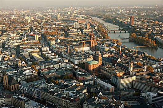 移民德國定居法蘭克福生活，當(dāng)?shù)貑栴}分享