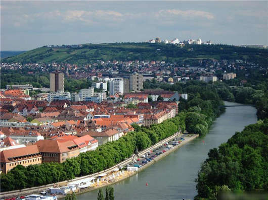 德國(guó)新型的充滿現(xiàn)代社會(huì)風(fēng)情的政策通過