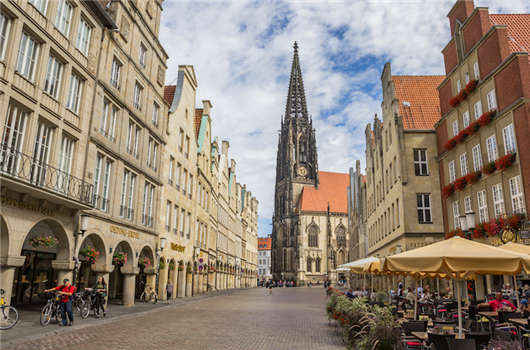 為什么說德國藍(lán)卡是高級(jí)工作簽證?