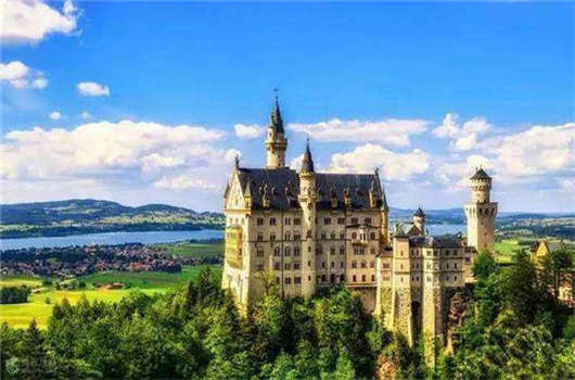 留學不只是有錢人的活動，留學八大優勢解讀